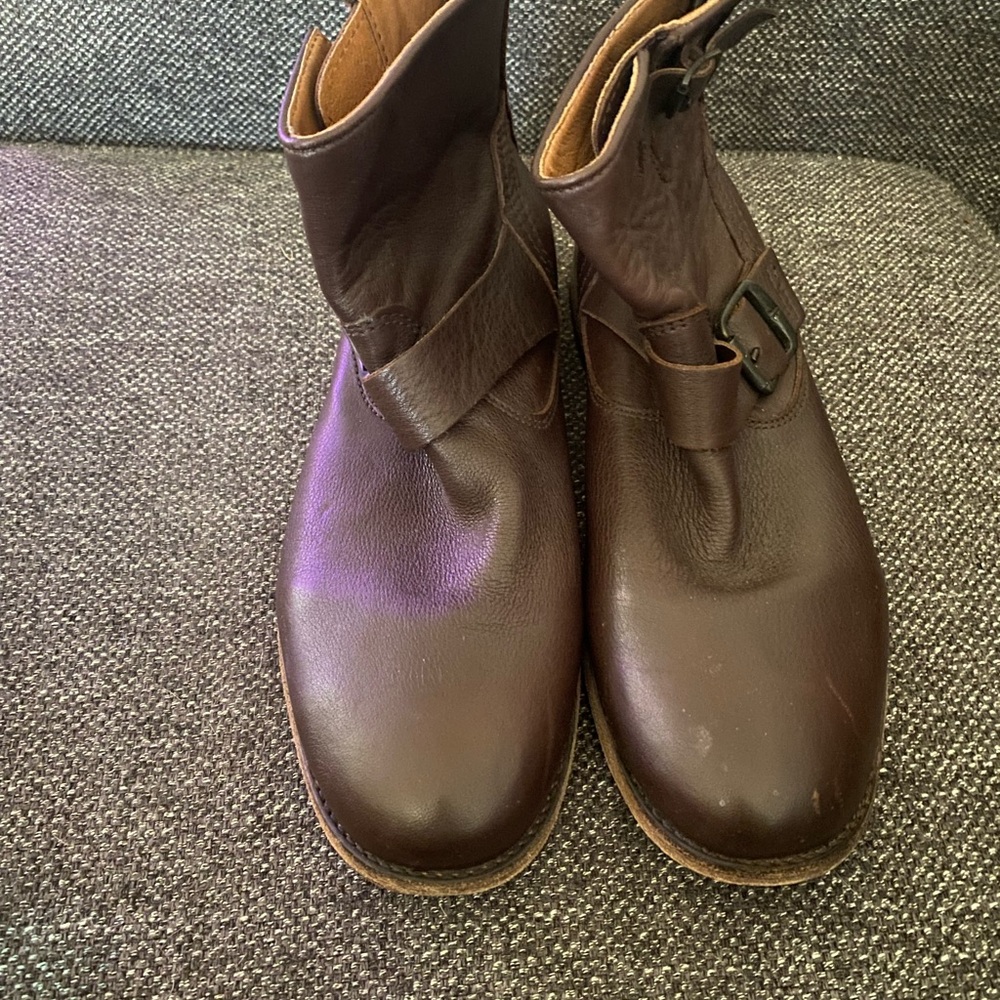 Frye Brown Ankle Boots with Classic Design